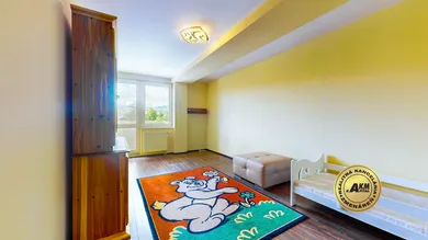 Na predaj 3-izbový byt, 90 m², Banská Bystrica, Bakossova