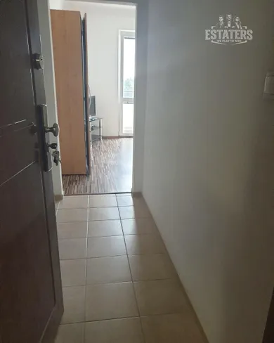 Na prenájom 1-izbový byt, 30 m², Bratislava-Nové Mesto, Račianska