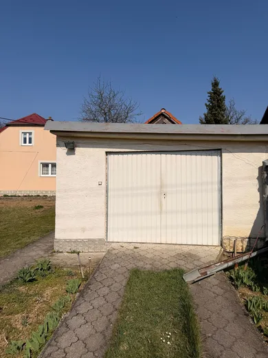 Na predaj 6-izbový dom, 200 m², Unín