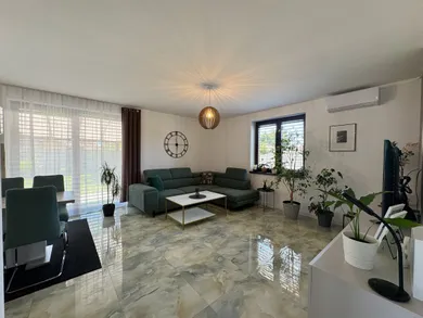 Na predaj 4-izbový dom, 106 m², Mostová, Mostova