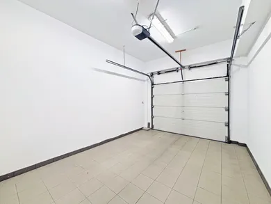 Na prenájom komerčné, 64 m², Bratislava-Podunajské Biskupice, Kazanská