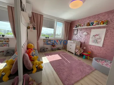 Na predaj 3-izbový byt, 82 m², Šaľa, P. J. Šafárika