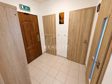 Na predaj 1-izbový byt, 35 m², Bratislava-Petržalka