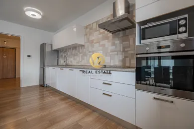 Na prenájom 3-izbový byt, 71 m², Nitra, Hodžova