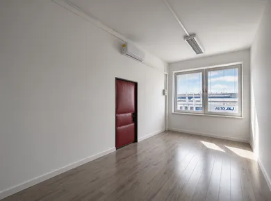 Na prenájom objekt, 31 m², Trnava, Bulharská