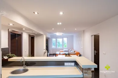 Na prenájom 3-izbový byt, 83 m², Prievidza, Traťová