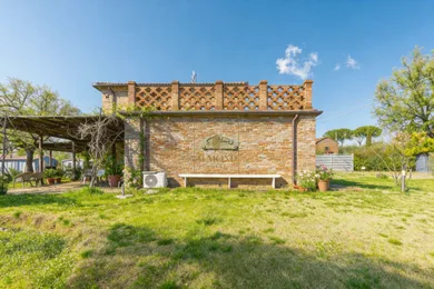 Na predaj 1-izbový dom, 270 m²
