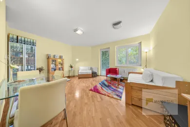 Na predaj 1-izbový byt, 36 m², Bratislava-Karlova Ves, Majerníkova