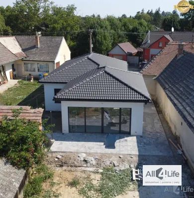 Na predaj 4-izbový dom, 113 m², Krakovany