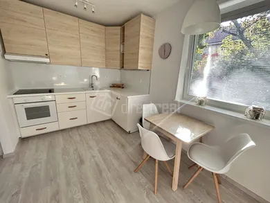 Kiadó lakások, 2-szobás, Sereď · €500