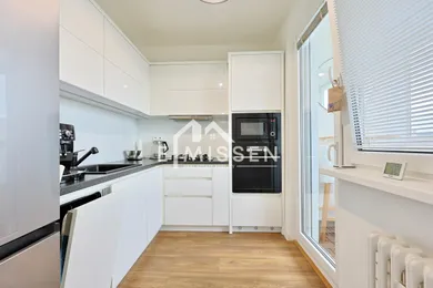 Na prenájom 2-izbový byt, 51 m², Bratislava-Karlova Ves, Veternicová