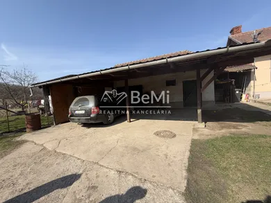 Na predaj dom, 250 m²