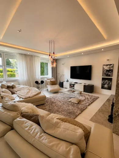 Квартиры в аренду, 4-комнатные, Bratislava-Staré Mesto · €2 800