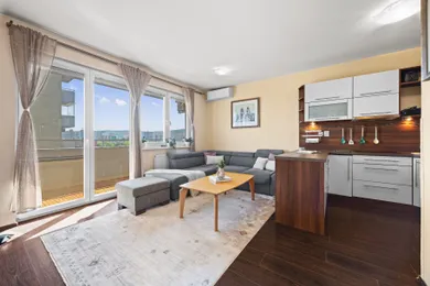 Na predaj 4-izbový byt, 93 m², Bratislava-Dúbravka, Nejedlého