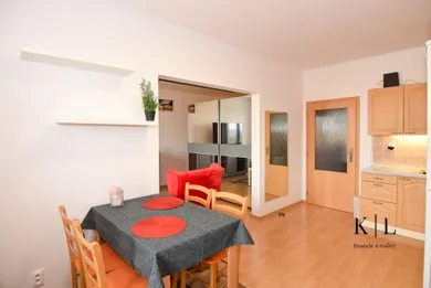 Na prenájom 2-izbový byt, 41 m², Trenčín, Východná