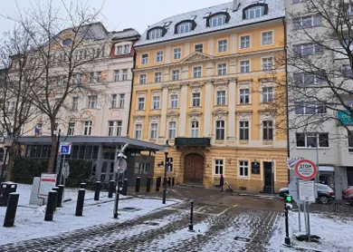 Byty na prenájom 2-izbový, Bratislava-Staré Mesto · €900