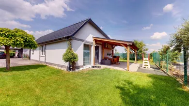 Domy na sprzedaż, 4-pokojowe, Senec · €325 000