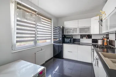 Na predaj 3-izbový byt, 82 m², Piešťany, Teplická