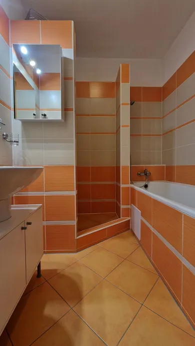 Na predaj 3-izbový byt, 78 m², Bratislava-Podunajské Biskupice