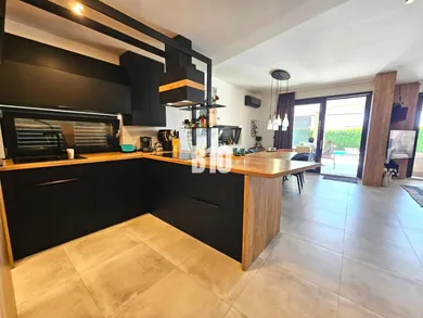 Na predaj dom, 172 m², Bratislava-Staré Mesto