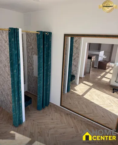 Коммерческие помещения в аренду, Komárno · €35 000