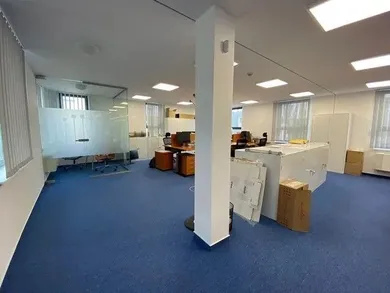 Na prenájom komerčné, Bratislava-Petržalka, Údernícka