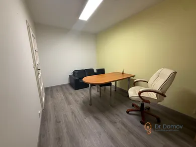 Na prenájom komerčné v Bratislava-Dúbravka · €650 · Pôvodný stav