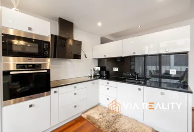 Na predaj 2-izbový byt, 70 m², Bratislava-Staré Mesto, Dunajská