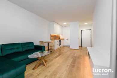 Mieszkania na wynajem, 3-pokojowe, Trnava · €700