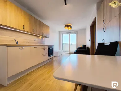 Na prenájom 2-izbový byt, 37 m², Bratislava-Petržalka, Závodu Matador