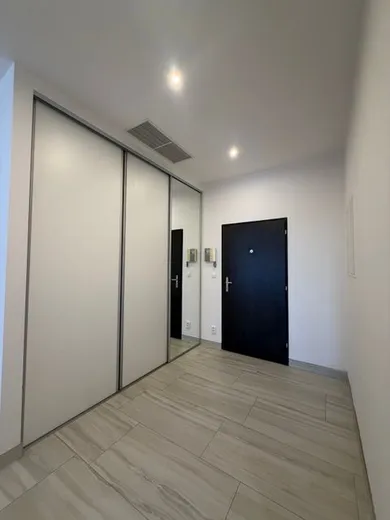 Na prenájom 3-izbový byt, 105 m², Bratislava-Staré Mesto