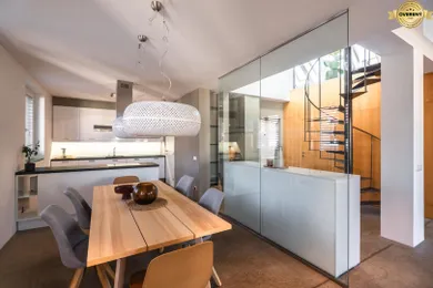 Na predaj 3-izbový byt, 129 m², Bratislava-Ružinov, Svätoplukova
