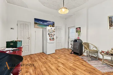 Na predaj 4-izbový dom, 62 m², Komárno
