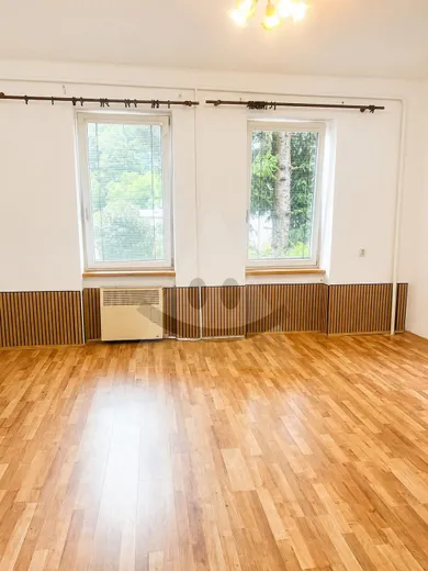 Na prenájom 2-izbový byt, 89 m², Banská Bystrica