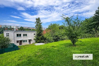 Дома на продажу, 8-комнатные, Bratislava-Dúbravka · €599 000