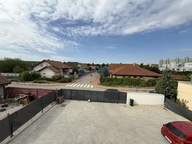 Na prenájom 4-izbový byt, 115 m², Šaľa, Slnečná