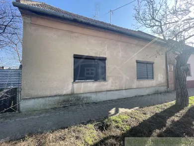 Na predaj pozemok, Nové Zámky
