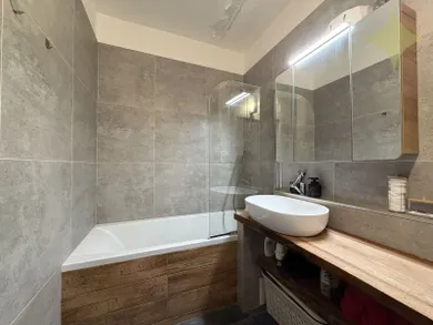 Na predaj 3-izbový byt, 62 m², Šurany, Lúčna