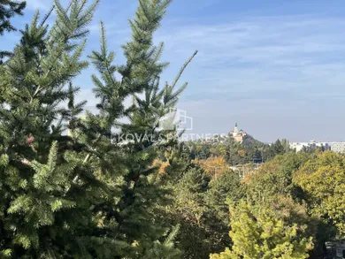 Na predaj 2-izbový byt, 68 m², Nitra, Chrenová