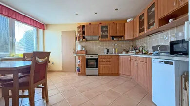 Na predaj 4-izbový dom, 142 m², Dubová, Hlavná