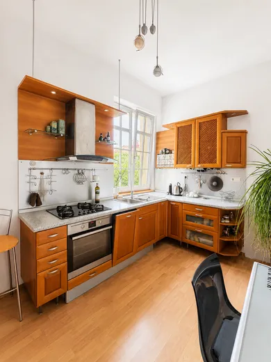 Na prenájom byt v Bratislava-Staré Mesto · €1 299 · Čiastočná rekonštrukcia