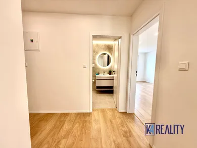 Na predaj 2-izbový byt, 68 m², Zvolen, Gen. Svobodu