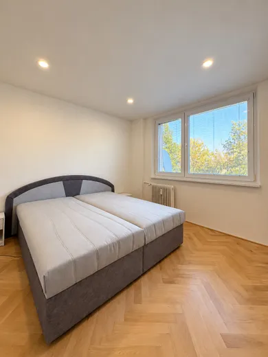 Na prenájom 2-izbový byt, 50 m², Trnava, Trnava / Hospodárska