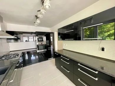 Na prenájom dom v Bratislava-Nové Mesto · €3 500 · Dokončené