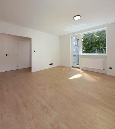 Na predaj 3-izbový byt, 65 m², Bratislava-Staré Mesto, Palisády