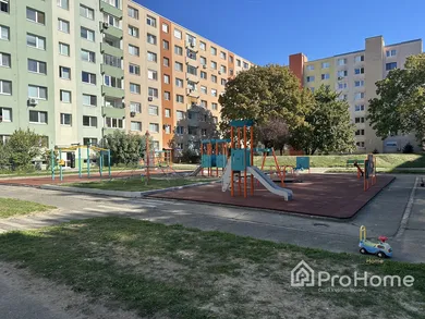 Na predaj 1-izbový byt, 35 m², Bratislava-Podunajské Biskupice