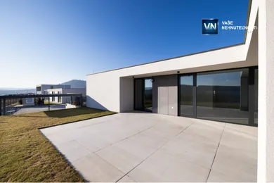 Дома на продажу, 4-комнатные, Veľký Šariš · €430 000