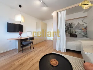 Na predaj 1-izbový byt, 38 m², Bratislava-Dúbravka, Sekurisova