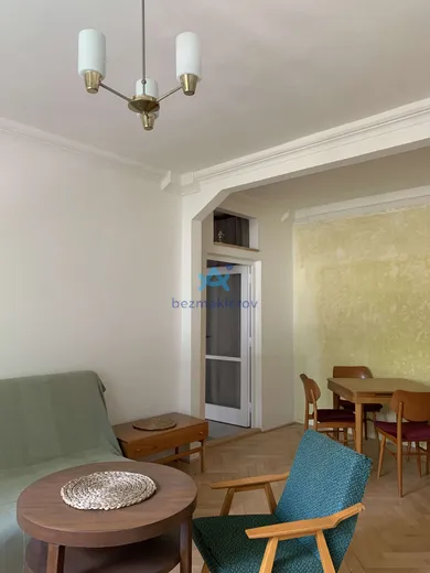 Na prenájom 3-izbový byt, 60 m², Bratislava-Staré Mesto, Teplická 5