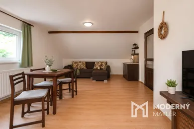 Na predaj 5-izbový dom, 240 m², Zázrivá